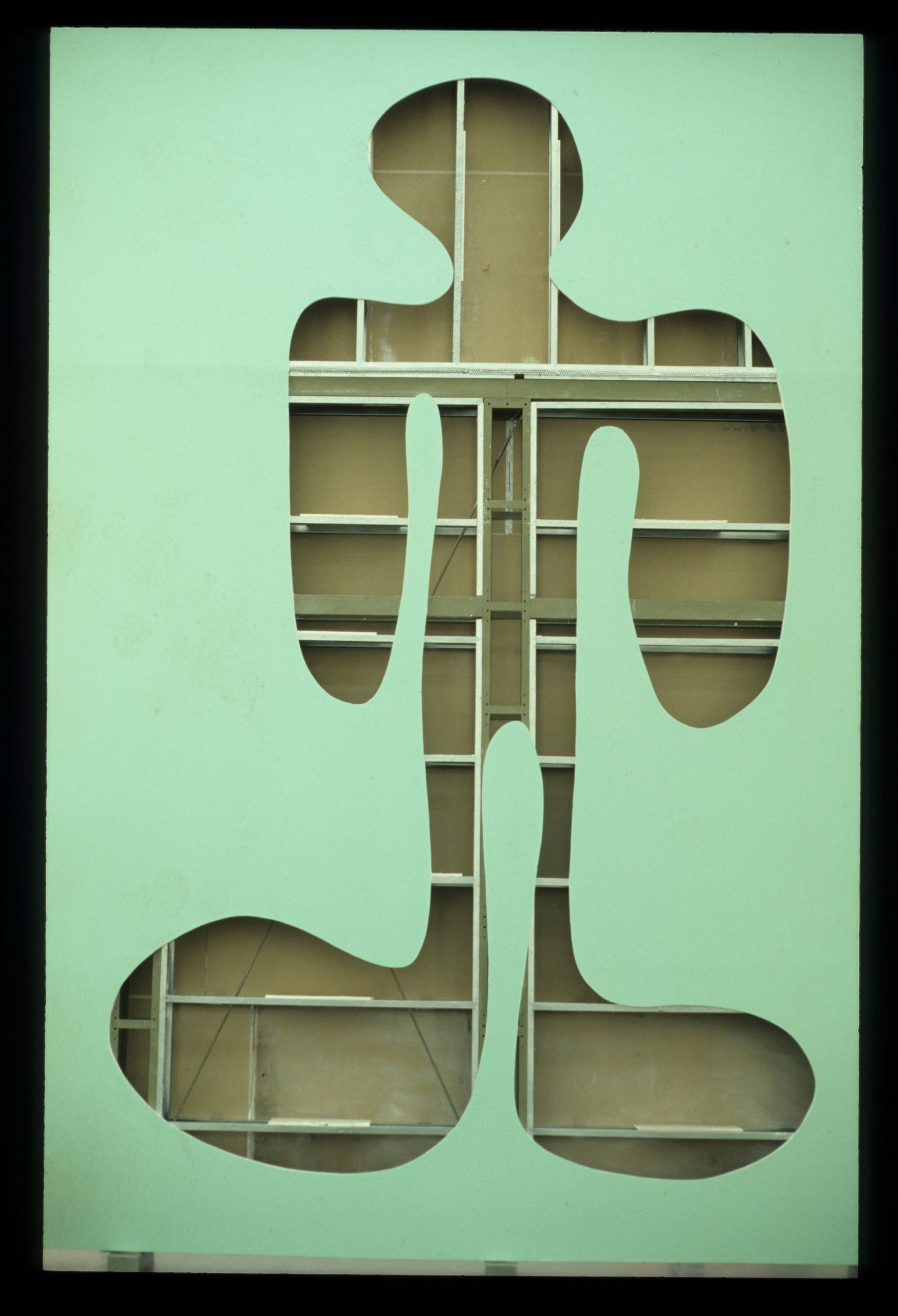 16-green-shrugging-monument-craig-wood029-copy